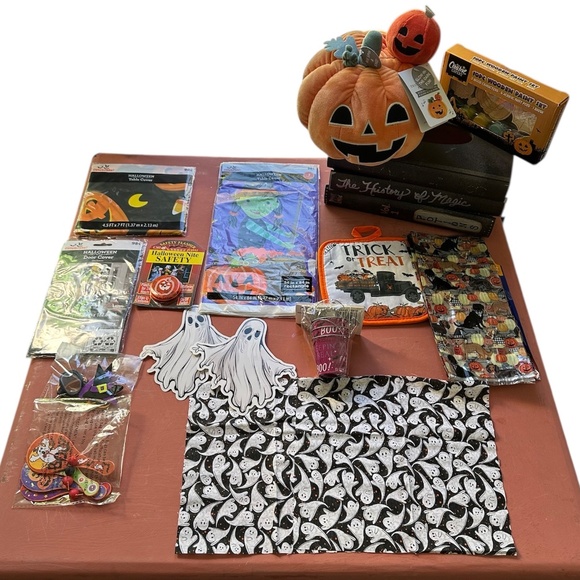 Halloween Decorations Box/Bundle - Picture 2 of 6